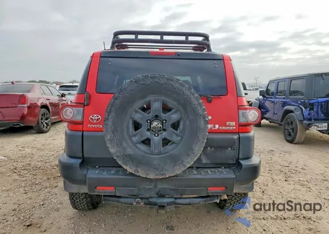 2012 Toyota Fj Cruiser z USA, uszkodzony, nr VIN JTEBU4BF4CK141857